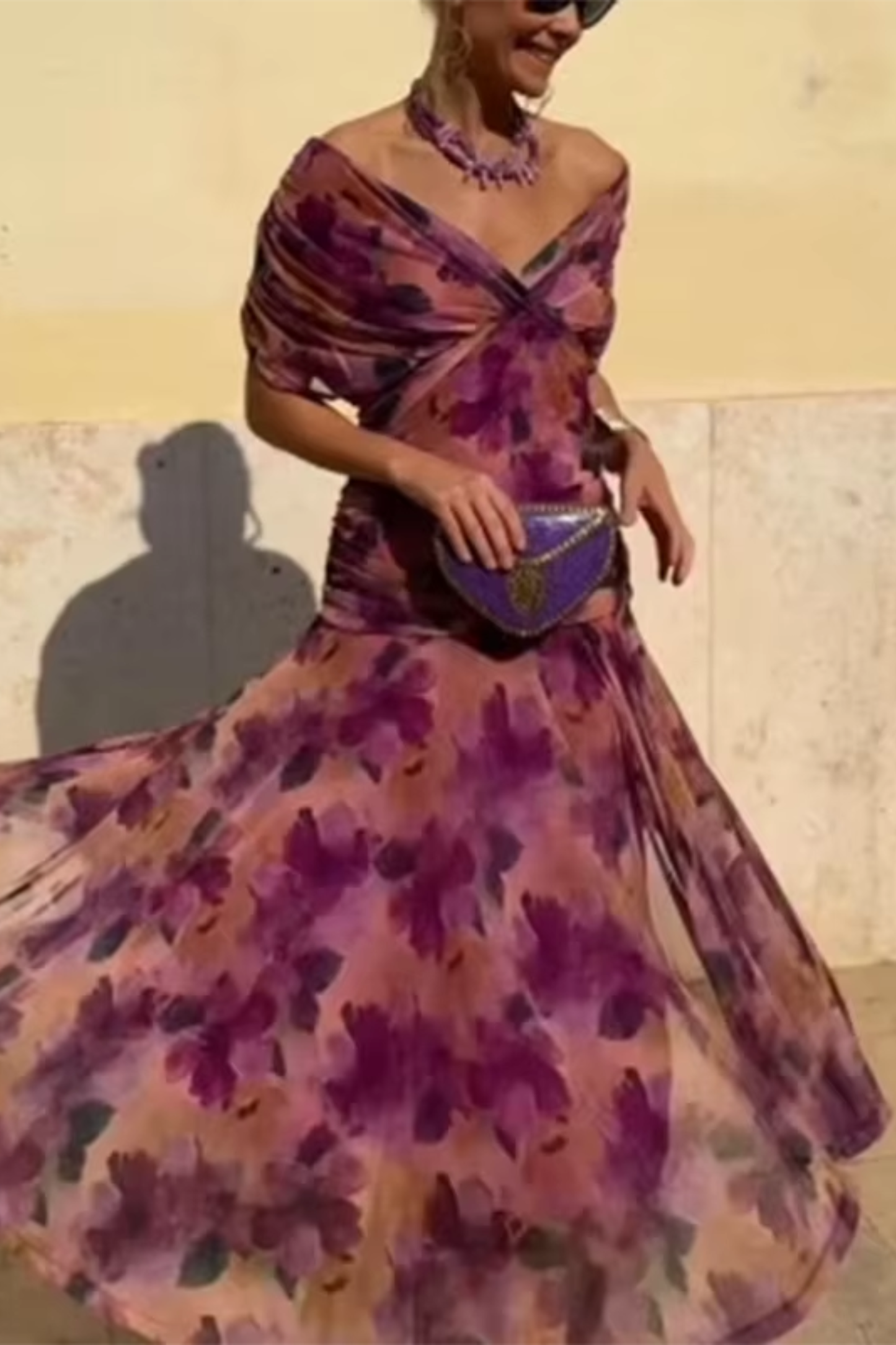 Aveline - Robe maxi cintrée avec décolleté en V