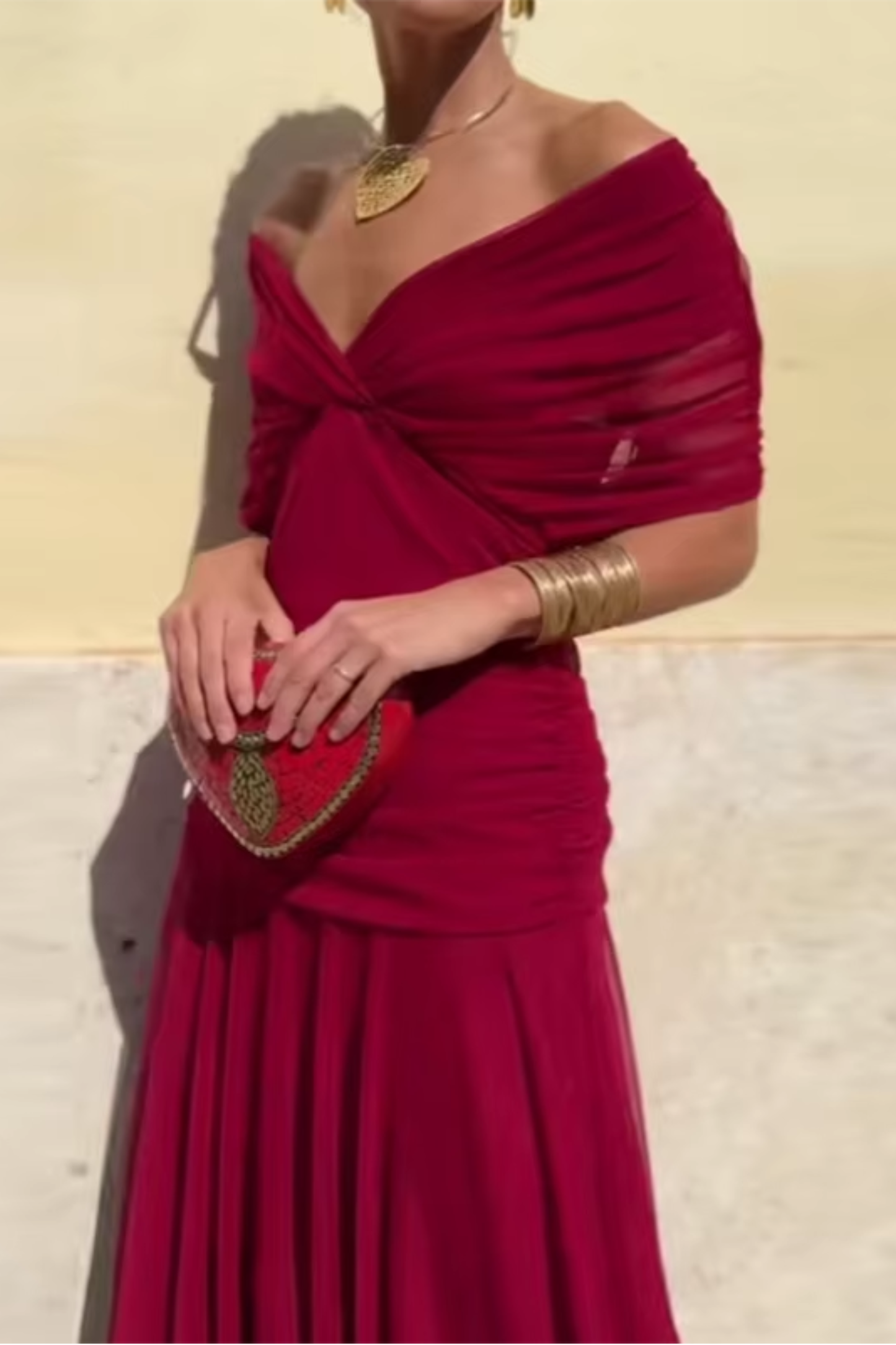 Aveline - Robe maxi cintrée avec décolleté en V
