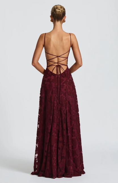 Lysandra - Robe maxi en dentelle ajustée