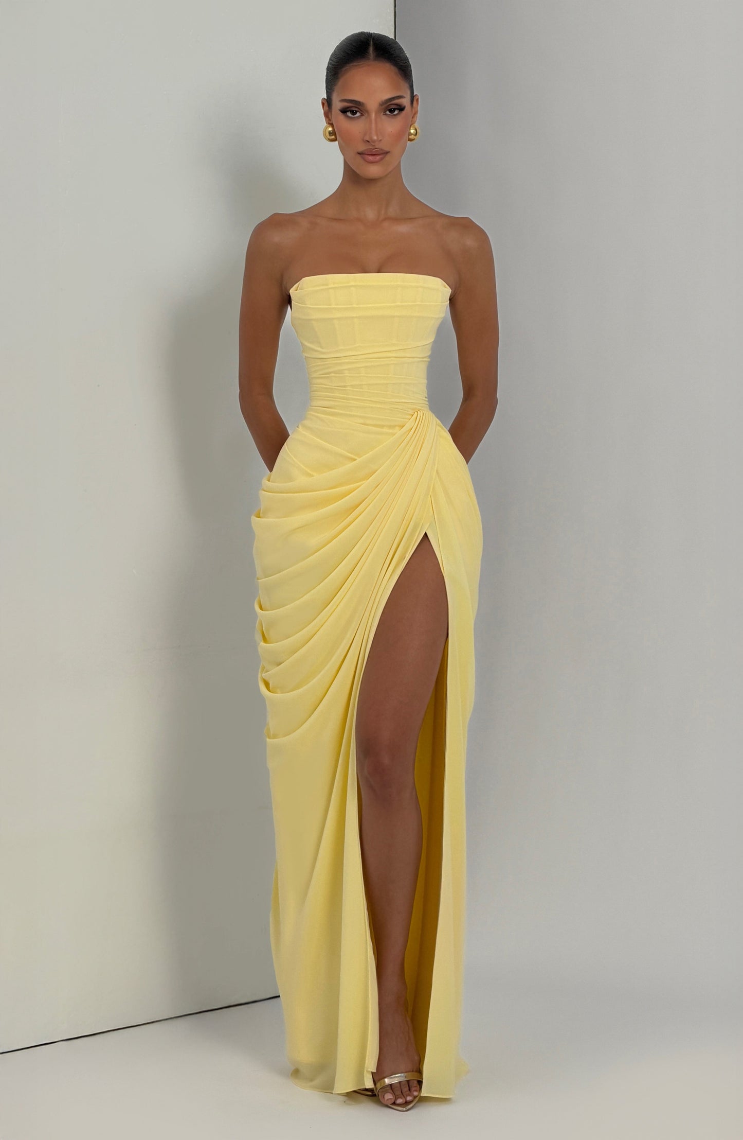 Hannah - Robe maxi drapée avec fente haute
