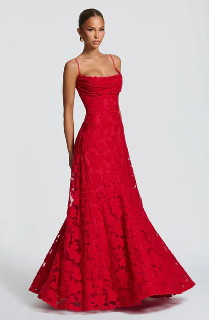 Lysandra - Robe maxi en dentelle ajustée