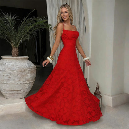 Lysandra - Robe maxi en dentelle ajustée