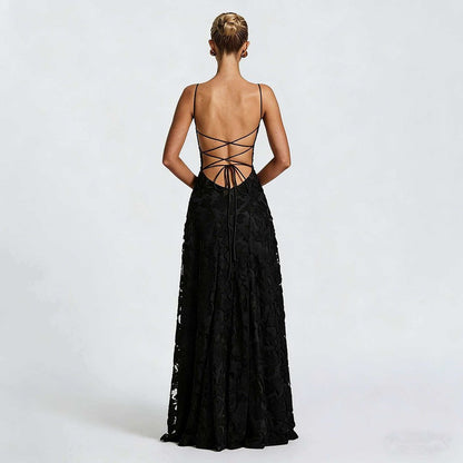 Lysandra - Robe maxi en dentelle ajustée